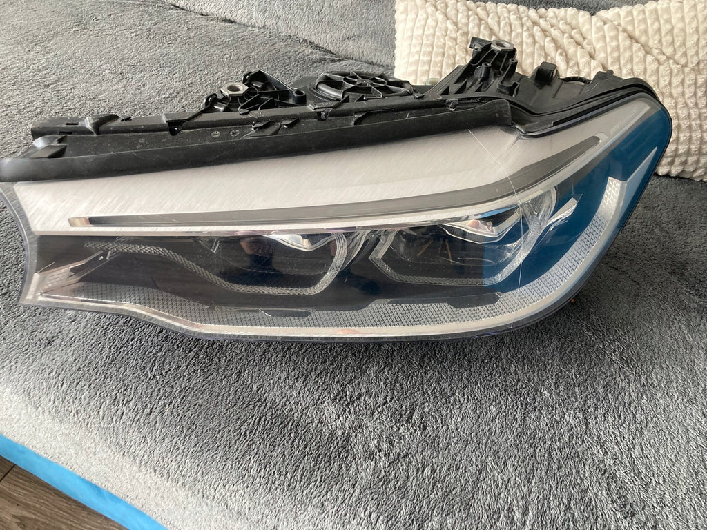 Frontscheinwerfer BMW 5 G31 G30 7439210 7439209 LED Rechts oder Links