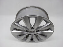 Laden Sie das Bild in den Galerie-Viewer, 1x Alufelge 16 Zoll 6.5&quot; 5x112 44ET Glanz Silber 5C0601025T VW Beetle Rim Wheel