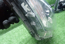 Load image into Gallery viewer, Frontscheinwerfer Hyundai Tucson 92101D7100 Links Scheinwerfer Headlight SCH5250247713vg