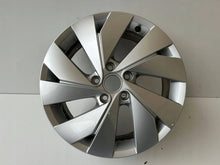 Load image into Gallery viewer, 1x Alufelge 17 Zoll 7.0" 5x112 46ET Glanz 5H0601025B VW Golf Viii Rim Wheel FEL8622513681ce