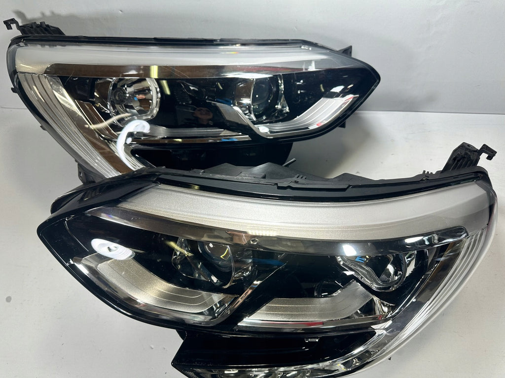 Frontscheinwerfer Renault Megane IV 260603157R 260102555R LED Rechts oder Links