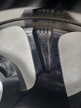 Laden Sie das Bild in den Galerie-Viewer, 1x Alufelge 16 Zoll 6.5" 4x108 20ET Glanz Schwarz 39007897 Opel Crossland X FEL8193192081kx