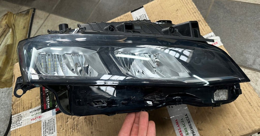 Frontscheinwerfer Peugeot 308 III 98516735 LED Rechts Scheinwerfer Headlight SCH9863858381pv