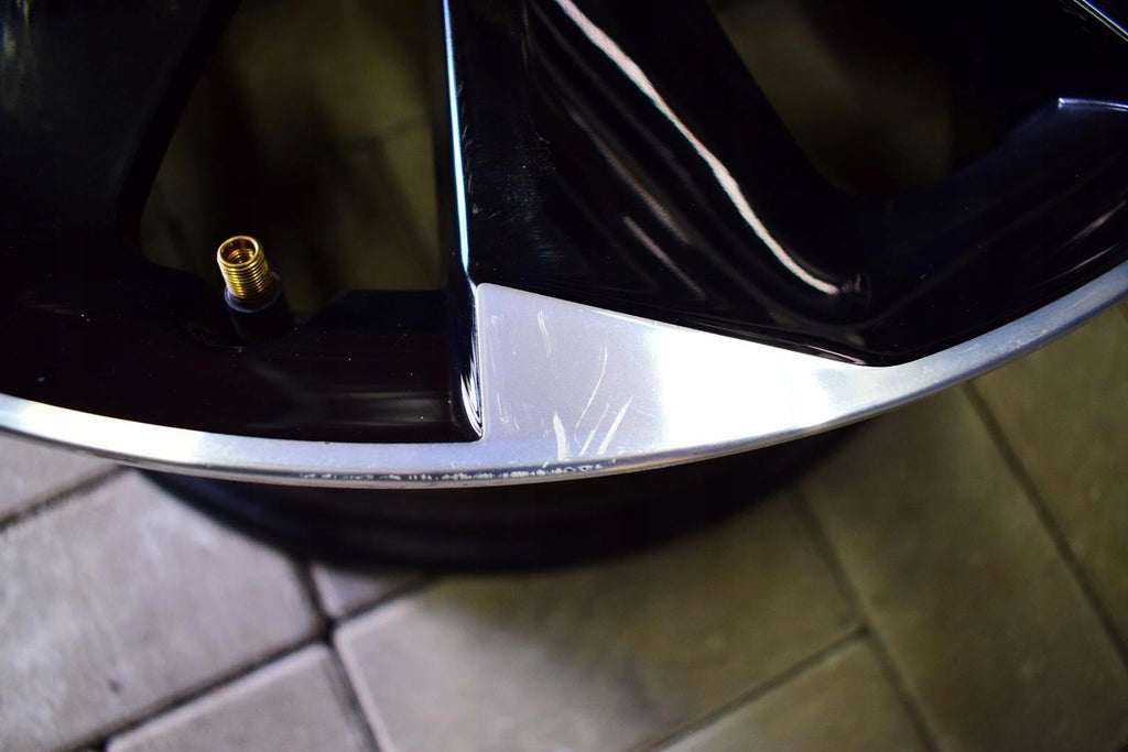 1x Alufelge 19 Zoll 8.0" 5x112 44ET Glanz Schwarz 3V0601025S Skoda Superb Iii