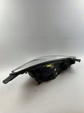 Laden Sie das Bild in den Galerie-Viewer, Frontscheinwerfer Ford Fiesta I L1BB-13E015-AD Ein Stück (Rechts oder Links) SCH8275973201ev