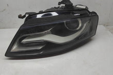 Laden Sie das Bild in den Galerie-Viewer, Frontscheinwerfer Audi A4 0301240271 Xenon Ein Stück (Rechts oder Links) SCH5054590726oc
