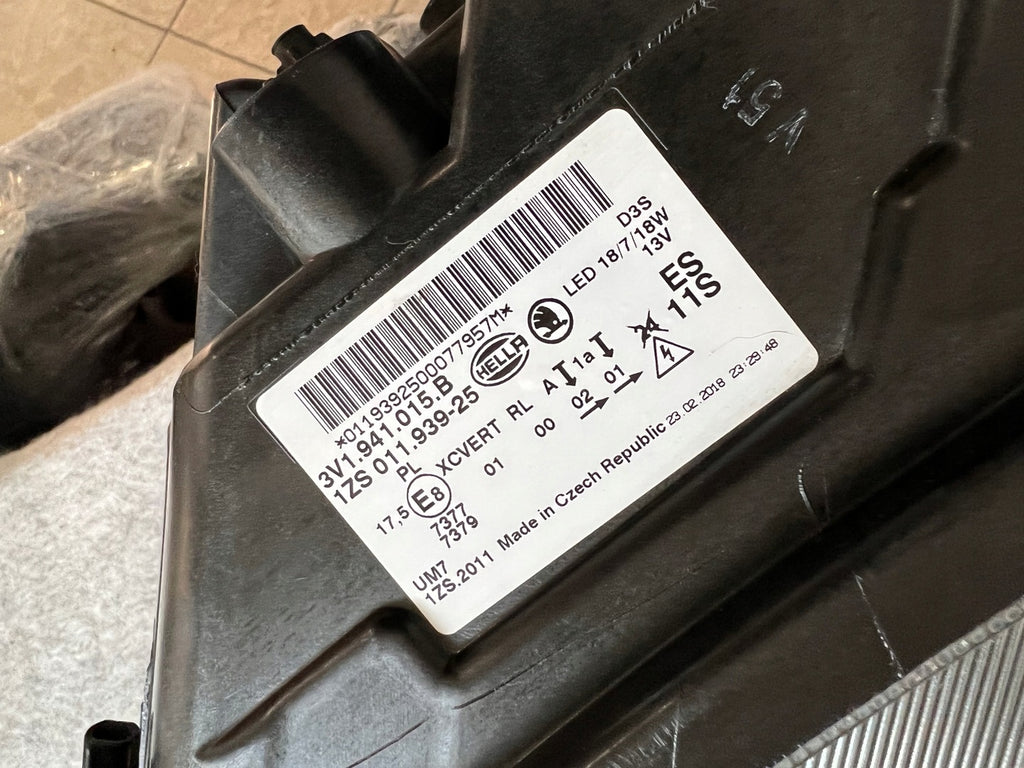 Frontscheinwerfer Skoda Superb III 3V1941015B LED Links Scheinwerfer Headlight