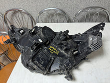 Laden Sie das Bild in den Galerie-Viewer, Frontscheinwerfer Renault Megane IV 260108478 Rechts Scheinwerfer Headlight SCH9470384632he