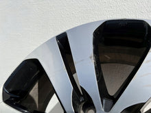 Load image into Gallery viewer, 1x Alufelge 18 Zoll 7.0" 5x114.3 40 5ET 52910-3U300 Kia Sportage Rim Wheel FEL9606602774bz