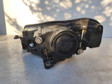 Laden Sie das Bild in den Galerie-Viewer, Frontscheinwerfer Skoda Superb III 3V1941016A Xenon Rechts Headlight