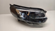 Laden Sie das Bild in den Galerie-Viewer, Frontscheinwerfer Opel Zafira Vivaro 9832836480 Xenon Rechts Headlight