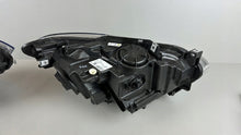 Laden Sie das Bild in den Galerie-Viewer, Frontscheinwerfer BMW 1 F21 F20 Xenon Ein Stück (Rechts oder Links) Headlight