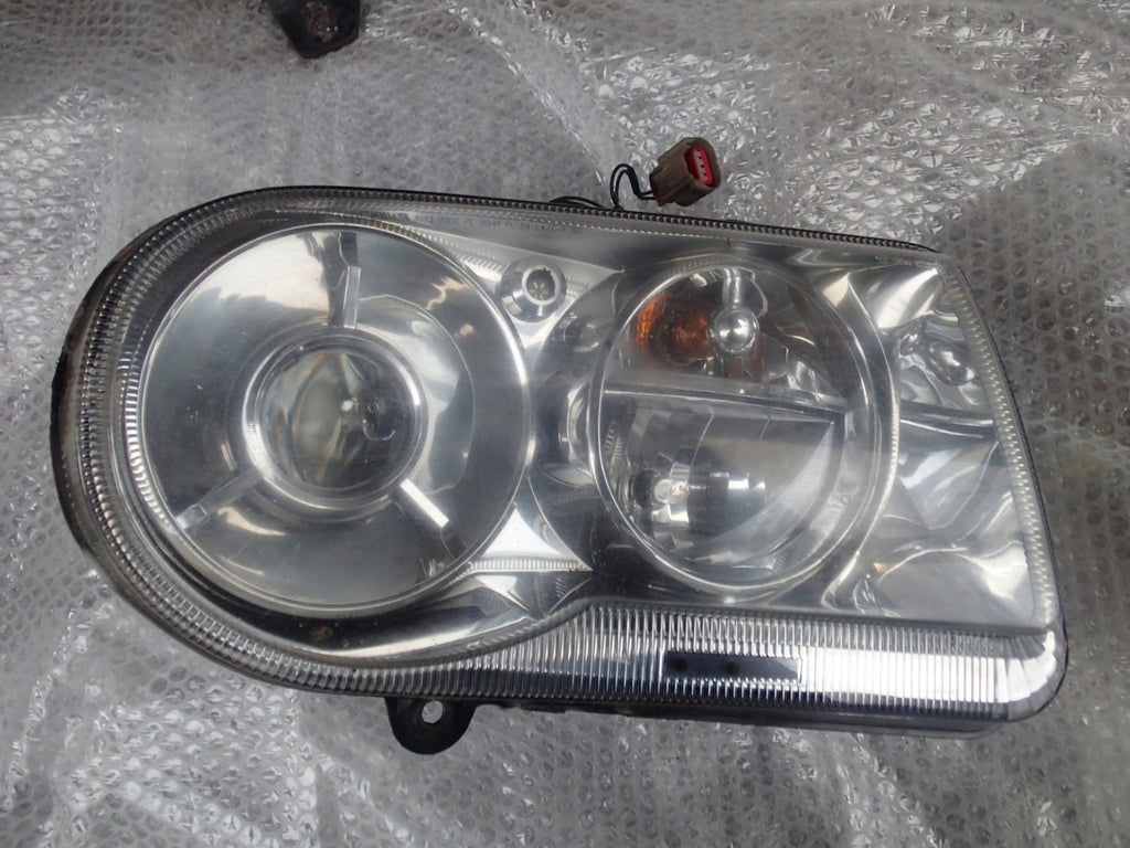Frontscheinwerfer Chrysler 300c Xenon Rechts Scheinwerfer Headlight SCH8132926111bc
