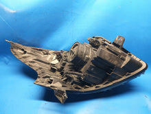 Laden Sie das Bild in den Galerie-Viewer, Frontscheinwerfer Opel Vivaro B Trafic III 260607359R Links Headlight SCH7695356163pf