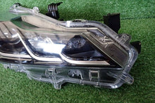 Laden Sie das Bild in den Galerie-Viewer, Frontscheinwerfer Toyota Corolla 8111002T3100 Rechts Scheinwerfer Headlight SCH2653628408za