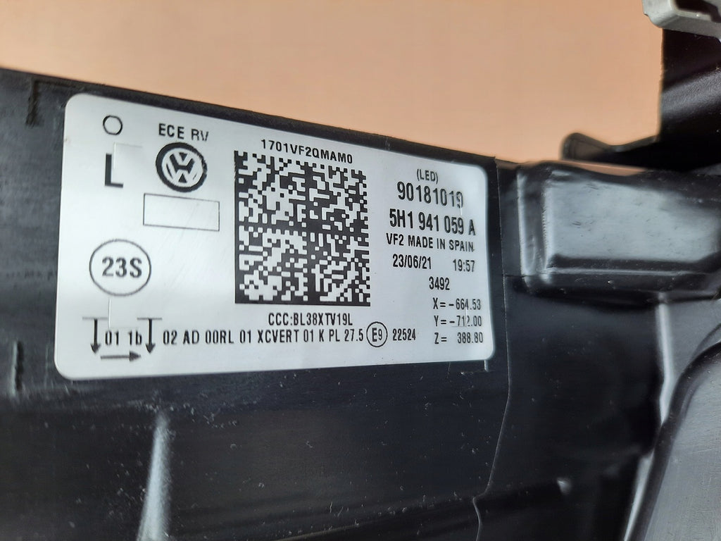 Frontscheinwerfer VW Golf VIII 5H1941059A 5H1941060 LED Links Headlight SCH3627040218tx