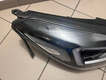 Load image into Gallery viewer, Frontscheinwerfer Hyundai Tucson 92102 D7700 LED Rechts Scheinwerfer Headlight SCH8913297620ae
