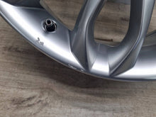 Load image into Gallery viewer, 1x Alufelge 17 Zoll 7.0" 5x108 52 5ET Glanz Silber 30647837 Volvo C30 V50 FEL3374124486yv