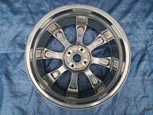 Laden Sie das Bild in den Galerie-Viewer, 1x Alufelge 18 Zoll 7.0&quot; 4x108 47ET Glanz Silber H1BC-1007-E1A Ford Fiesta