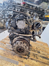 Laden Sie das Bild in den Galerie-Viewer, Motor Audi Seat Skoda VW CBA 2.0 TDI Diesel Engine Unkomplett