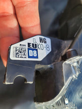 Load image into Gallery viewer, Frontscheinwerfer Toyota Yaris EUK0-8 Full LED Links Scheinwerfer Headlight SCH5454280410fr