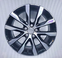 Laden Sie das Bild in den Galerie-Viewer, 1x Alufelge 17 Zoll 7.0&quot; 5x108 50ET Glanz Silber 31664557, 3160337 Volvo V60 V40