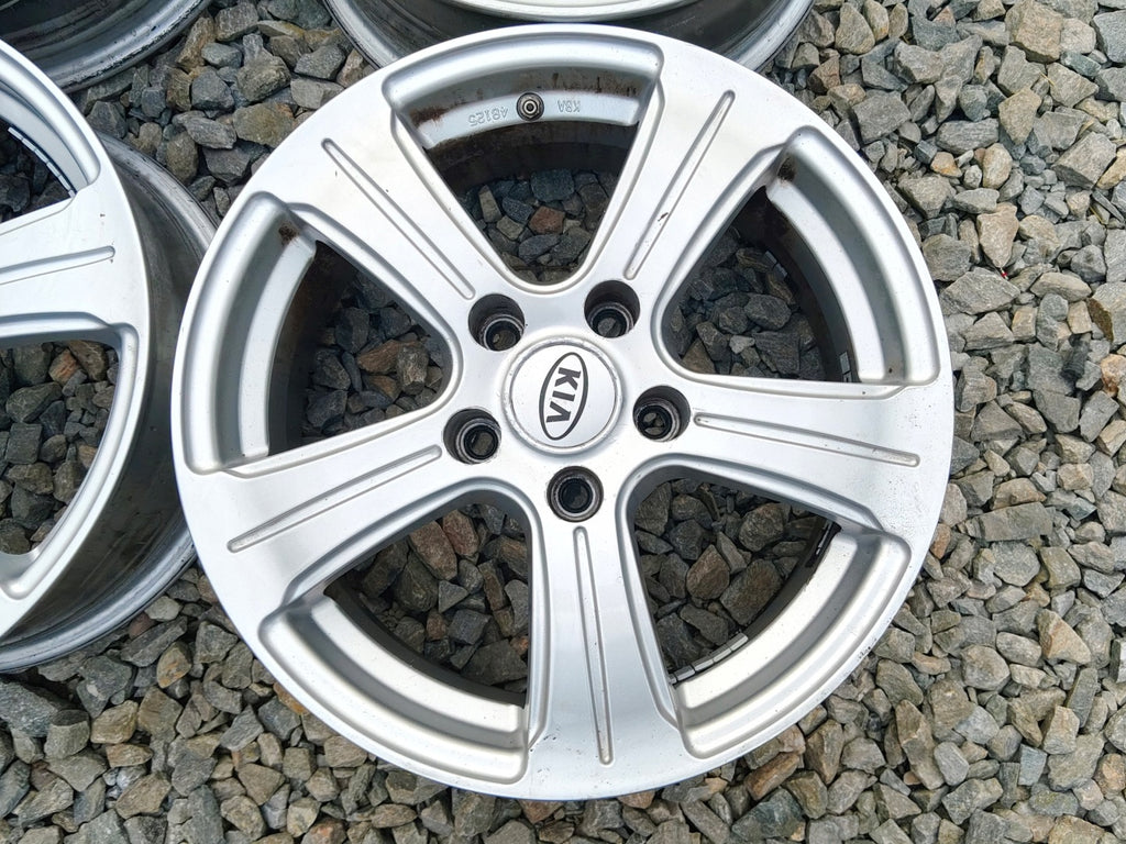 4x Alufelge 16 Zoll 6.5" 5x114.3 31ET Glanz Silber Hyundai I Rim Wheel FEL9105965318hc