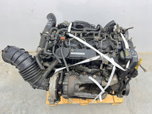 Load image into Gallery viewer, Motor Hyundai Kia Santa II Fe Sorento D4HB 2.2 CRDI Diesel Engine Komplett