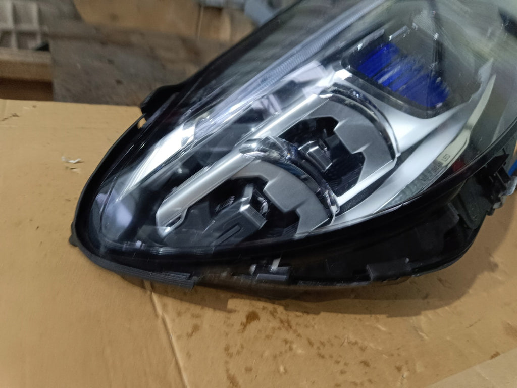 Frontscheinwerfer Mercedes-Benz W205 A2059064206 LED Rechts Headlight SCH9930218504sd