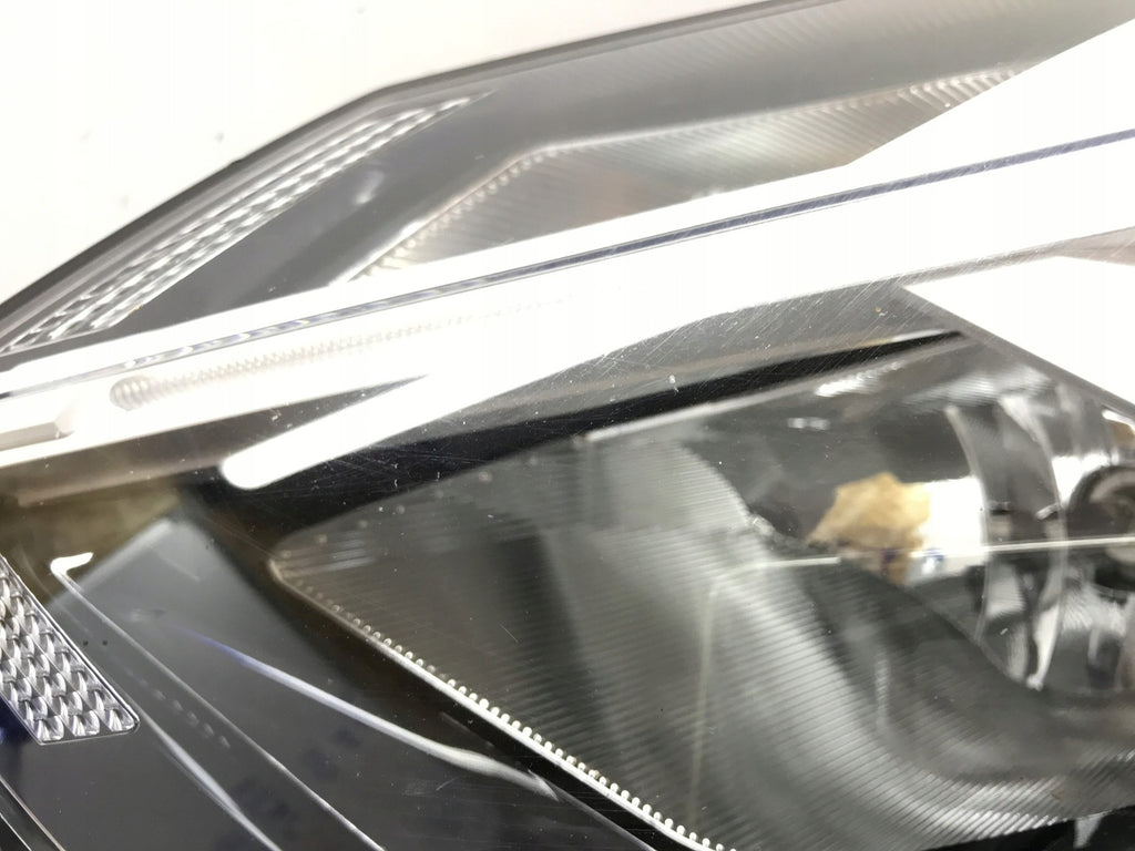 Frontscheinwerfer Dacia Sandero III Logan 260601750R Links Headlight