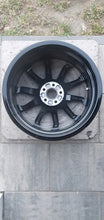 Laden Sie das Bild in den Galerie-Viewer, 1x Alufelge 17 Zoll 7.5" 5x100 46ET Glanz Schwarz 82A071497 Audi A1 Rim Wheel FEL3656369955ky