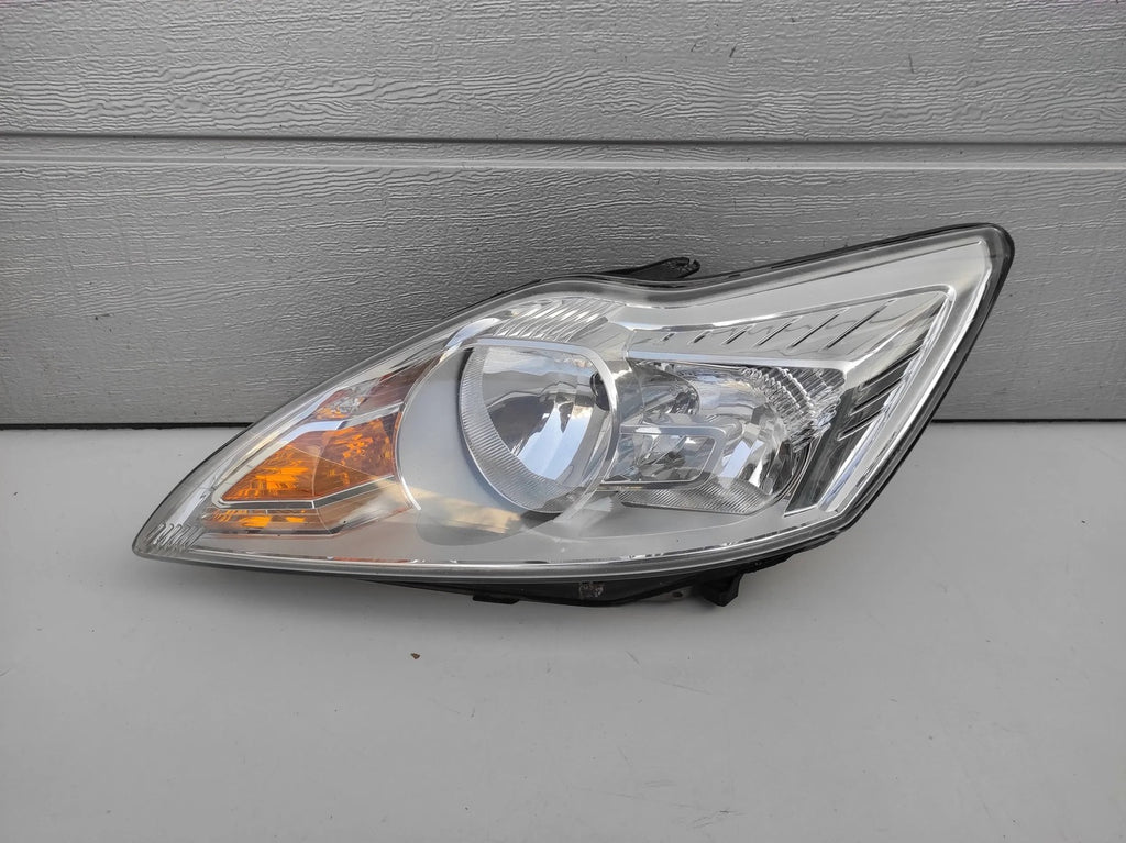 Frontscheinwerfer Ford Focus 8M51-13W030-AE Links Scheinwerfer Headlight