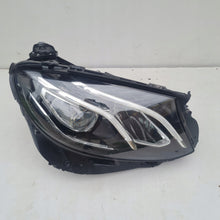 Laden Sie das Bild in den Galerie-Viewer, Frontscheinwerfer Mercedes-Benz A2139064004 LED Rechts Scheinwerfer Headlight