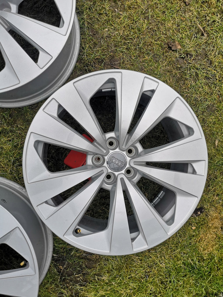 4x Alufelge 19 Zoll 8.5" 5x112 20ET Glanz Silber 4M8601025 Audi Q8 Rim Wheel FEL7070167507rm