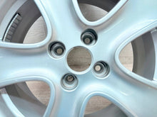 Laden Sie das Bild in den Galerie-Viewer, 1x Alufelge 16 Zoll 6.5" 4x100 44ET Glanz Silber 403006502R Renault Clio Iv FEL8877439163bq