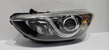 Laden Sie das Bild in den Galerie-Viewer, Frontscheinwerfer Hyundai I30 92101-A6000 Links Scheinwerfer Headlight SCH4033399771ti