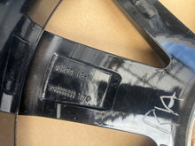 Laden Sie das Bild in den Galerie-Viewer, 1x Alufelge 20 Zoll 9.0&quot; 5x108 53ET Glanz Schwarz 32134524 Polestar 2 1