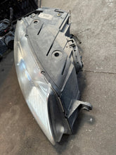 Laden Sie das Bild in den Galerie-Viewer, Frontscheinwerfer VW Passat 3C0941752G Xenon Rechts Scheinwerfer Headlight