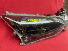 Laden Sie das Bild in den Galerie-Viewer, Frontscheinwerfer Toyota Yaris Cross 0D-314 LED Ein Satz Scheinwerfer Headlight SCH2128816489jj