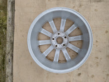 Load image into Gallery viewer, 1x Alufelge 17 Zoll 6.0&quot; 5x112 48ET Glanz Silber 5G0601025K VW Golf Rim Wheel