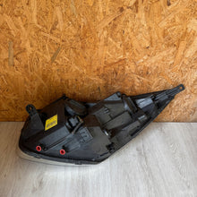 Load image into Gallery viewer, Frontscheinwerfer Kia Venga 92102-1P000 Rechts Scheinwerfer Headlight SCH5137315485us