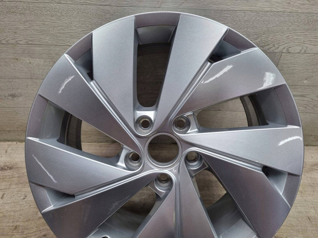 1x Alufelge 17 Zoll 5x112 5H0601025C VW Golf Viii Rim Wheel FEL3171725495ll