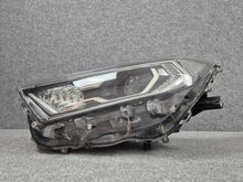 Laden Sie das Bild in den Galerie-Viewer, Frontscheinwerfer Toyota Rav V 4 LED Links Scheinwerfer Headlight SCH5264384814ds