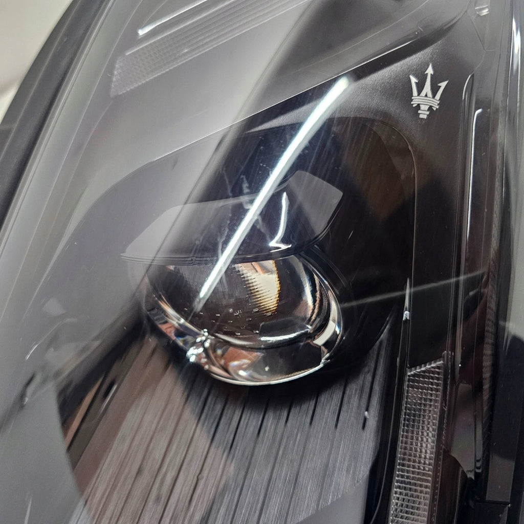 Frontscheinwerfer Maserati I 06701588620 Links Scheinwerfer Headlight SCH6439411071dq