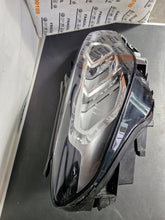 Laden Sie das Bild in den Galerie-Viewer, Frontscheinwerfer BMW 2 Active Tourer 5A42244 Rechts Scheinwerfer Headlight SCH7617161736ya