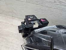 Laden Sie das Bild in den Galerie-Viewer, Frontscheinwerfer Mazda 2 D43N-51040 Links Scheinwerfer Headlight SCH6980645862bb