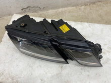 Laden Sie das Bild in den Galerie-Viewer, Frontscheinwerfer Skoda Octavia III 5E1941016D LED Rechts Scheinwerfer Headlight SCH8083463471te