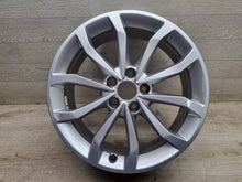 Laden Sie das Bild in den Galerie-Viewer, 1x Alufelge 18 Zoll 7.5" 5x112 39ET Glanz Silber 8W0601025ED Audi A4 Rim Wheel FEL5353319580oq