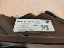 Laden Sie das Bild in den Galerie-Viewer, Frontscheinwerfer Dacia Sandero III Logan 260102586R Rechts oder Links