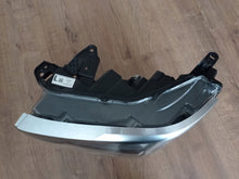 Laden Sie das Bild in den Galerie-Viewer, Frontscheinwerfer VW Amarok N1XB13E017DE Links Scheinwerfer Headlight SCH6836161483lx